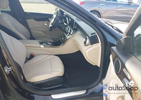 2019 Mercedes-Benz C 300 z USA, uszkodzony, nr VIN WDDWF8DB0KR516351